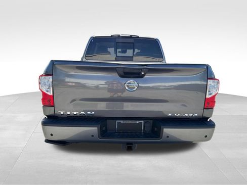 Used 2021 Nissan Titan SV w/ SV Convenience Package AWD/4WD image 7