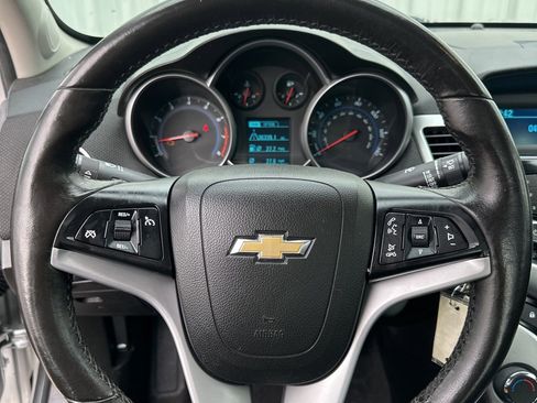 Used 2013 Chevrolet Cruze LT FWD image 19