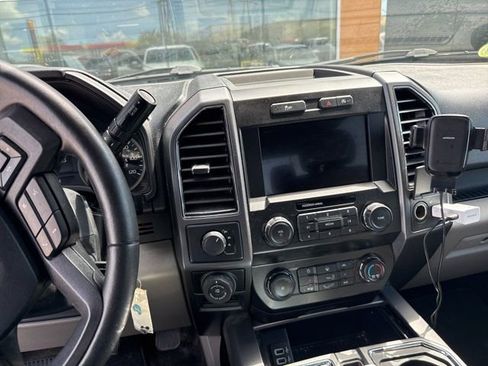 Used 2019 Ford F150 XLT w/ Equipment Group 302A Luxury AWD/4WD image 19