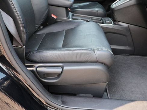 Used 2016 Honda CR-V Touring image 10