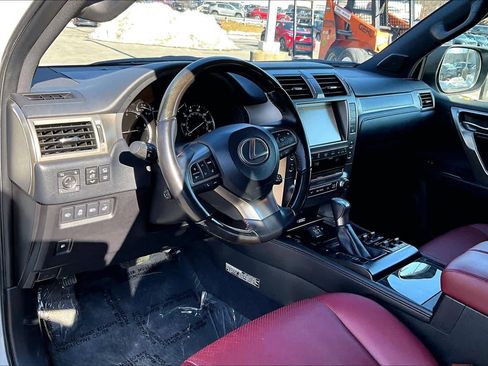 Used 2020 Lexus GX 460 Luxury w/ Off Road Package image 18