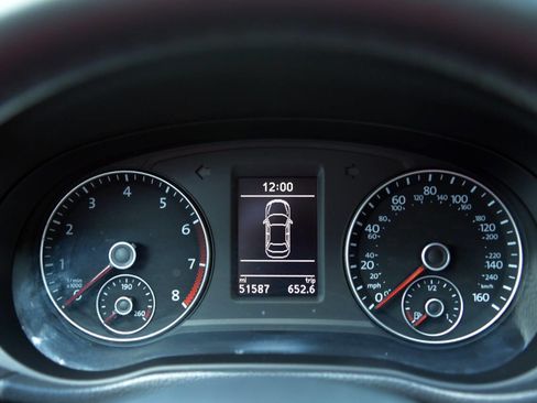 Used 2014 Volkswagen Passat 1.8T SE image 22