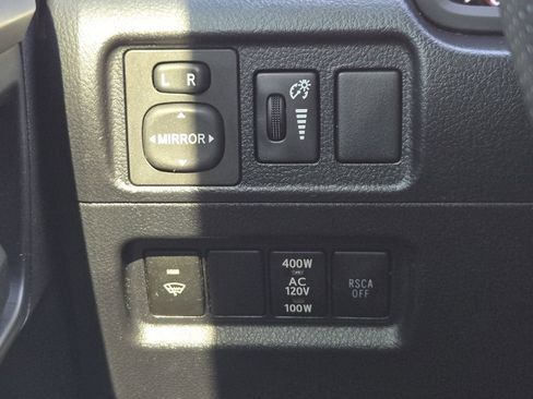 Used 2013 Toyota 4Runner Limited AWD/4WD image 23