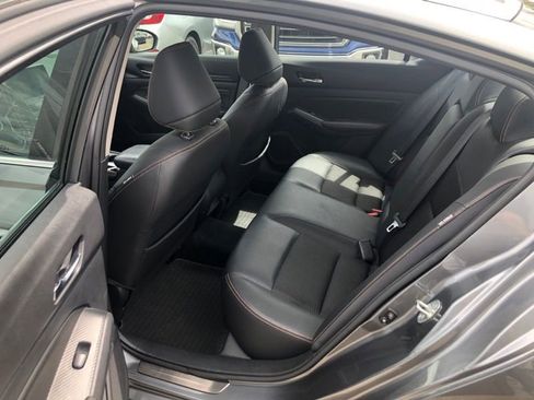 Used 2019 Nissan Altima 2.5 SR w/ SR Premium Package FWD image 10