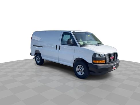 New 2026 GMC Savana 3500 w/ Driver Convenience Package RWD image 2
