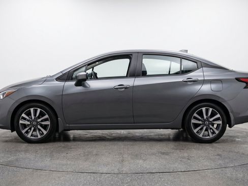 Used 2025 Nissan Versa SV FWD image 5