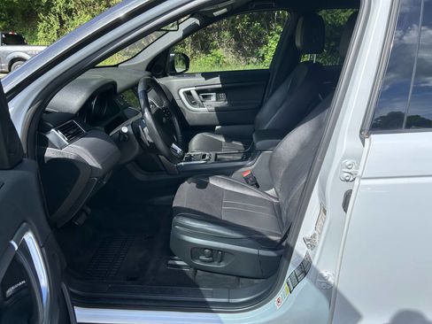 Used 2019 Land Rover Discovery Sport HSE AWD/4WD image 29