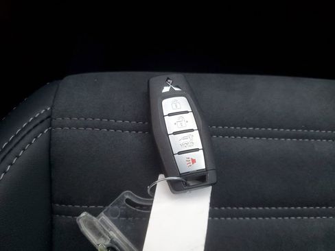 New 2026 Mitsubishi Outlander SE AWD/4WD image 32