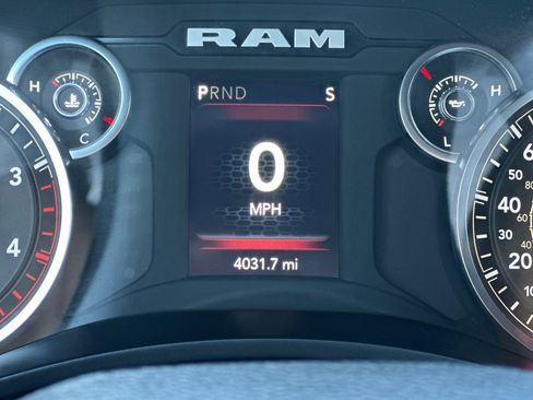 Used 2024 RAM 2500 Tradesman w/ Chrome Appearance Group image 25