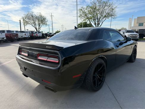 Used 2016 Dodge Challenger SRT Hellcat image 3