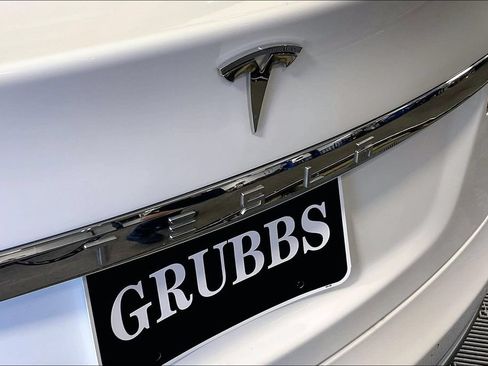 Used 2015 Tesla Model S 70D AWD/4WD image 26