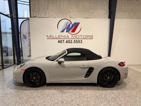 Used 2019 Porsche 718 Boxster RWD image 34
