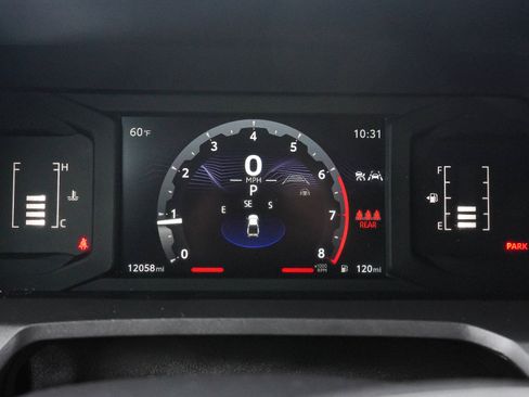 Certified 2025 Toyota Tacoma SR5 AWD/4WD image 38