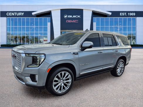 Used 2024 GMC Yukon Denali w/ Advanced Technology Package AWD/4WD image 8