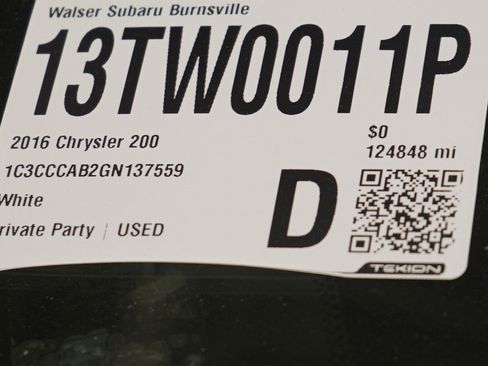 Used 2016 Chrysler 200 Limited w/ Anniversary Edition FWD image 29