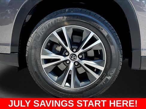 Used 2019 Toyota Highlander LE FWD image 42