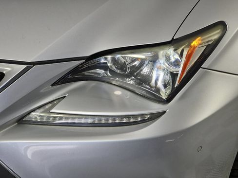 Used 2015 Lexus RC 350 w/ Luxury Package RWD image 29