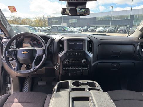 Used 2024 Chevrolet Silverado 2500 Custom w/ Custom Value Package AWD/4WD image 29