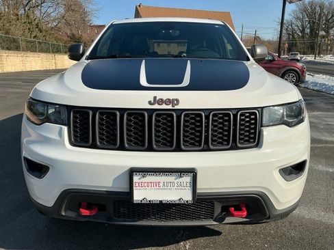 Used 2021 Jeep Grand Cherokee Trailhawk image 2