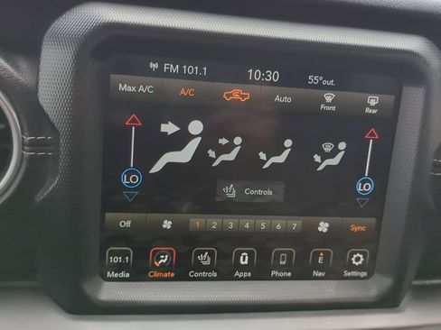 Used 2020 Jeep Gladiator Overland AWD/4WD image 20