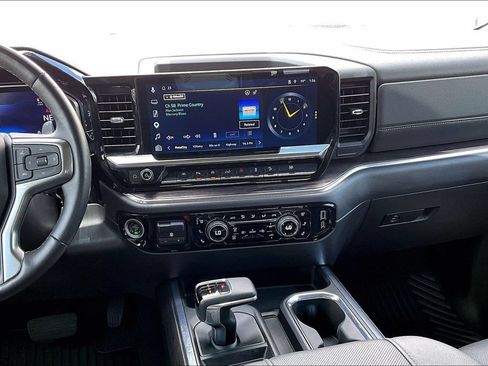 Used 2023 Chevrolet Silverado 1500 LTZ w/ Technology Package AWD/4WD image 6
