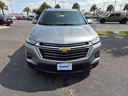 Used 2023 Chevrolet Traverse LT FWD image 8