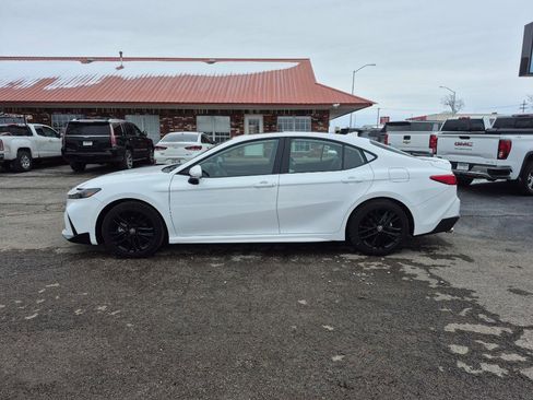 Used 2025 Toyota Camry SE w/ Multimedia Upgrade Package image 2