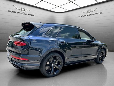 Used 2024 Bentley Bentayga image 19