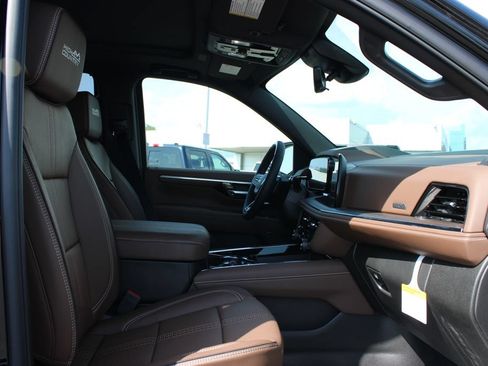 New 2026 Chevrolet Tahoe High Country AWD/4WD image 34