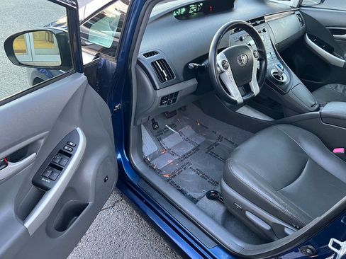 Used 2010 Toyota Prius Five image 17