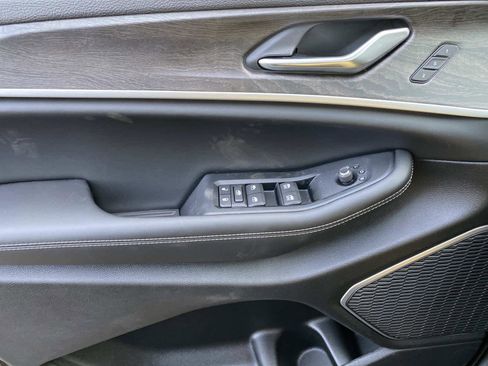 New 2026 Jeep Grand Cherokee Limited w/ Limited Altitude Package image 16