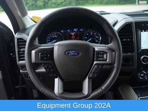Used 2019 Ford Expedition XLT w/ Equipment Group 202A AWD/4WD image 4
