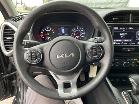 Certified 2022 Kia Soul LX w/ Technology Package image 21