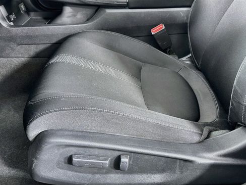 Certified 2021 Honda Civic EX image 18