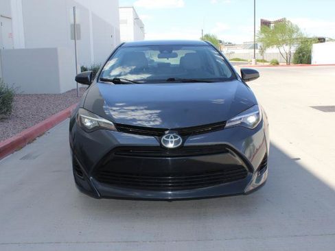 Used 2017 Toyota Corolla LE w/ Carpet Mat Package (TMS) FWD image 2