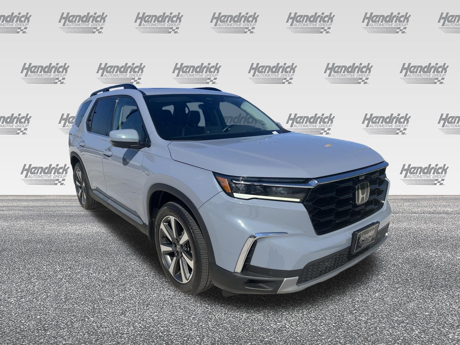 Used 2024 Honda Pilot Elite image 2
