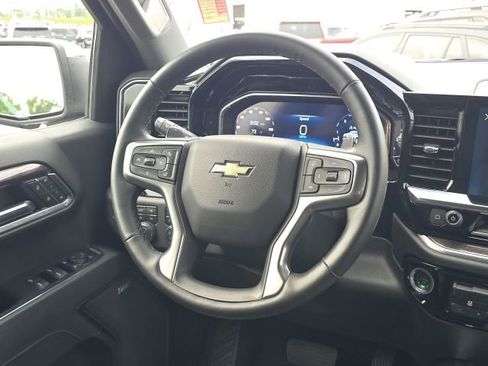 Used 2025 Chevrolet Silverado 1500 LTZ AWD/4WD image 40