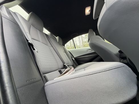 Used 2025 Toyota Corolla SE image 30