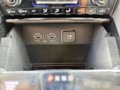 Used 2022 Jeep Grand Cherokee Limited AWD/4WD image 26