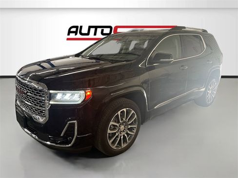 Used 2023 GMC Acadia Denali w/ Denali Technology Package image 3