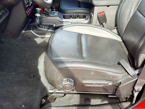Used 2023 Jeep Wrangler Unlimited Rubicon 4xe w/ Safety Group AWD/4WD image 21