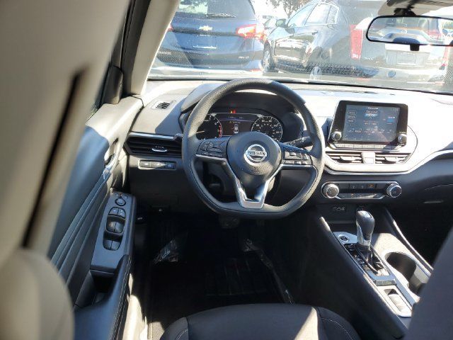 Certified 2022 Nissan Altima 2.5 SV AWD/4WD image 13