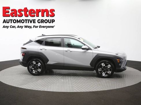 Used 2025 Hyundai Kona SEL FWD image 44