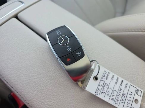 Used 2021 Mercedes-Benz GLB 250 image 34