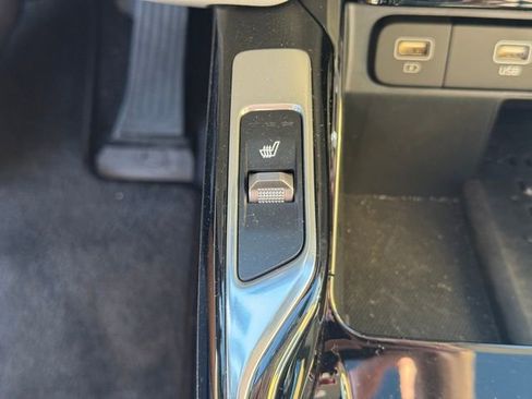 Certified 2023 Kia Sorento SX FWD image 26