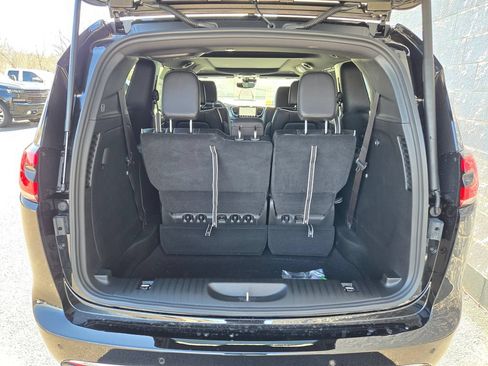 New 2026 Chrysler Pacifica Limited AWD/4WD image 44