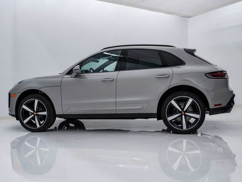 New 2026 Porsche Macan AWD/4WD image 2