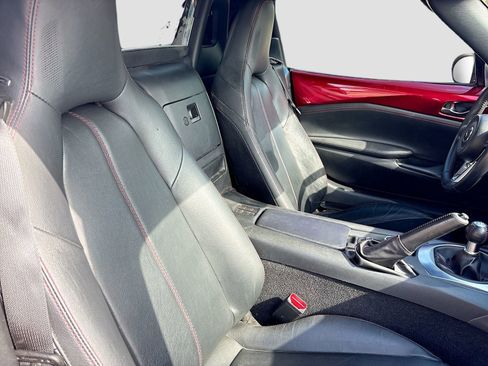 Used 2019 MAZDA MX-5 Miata RF Grand Touring w/ GT-S Package RWD image 20