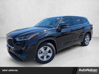 Used 2021 Toyota Highlander LE