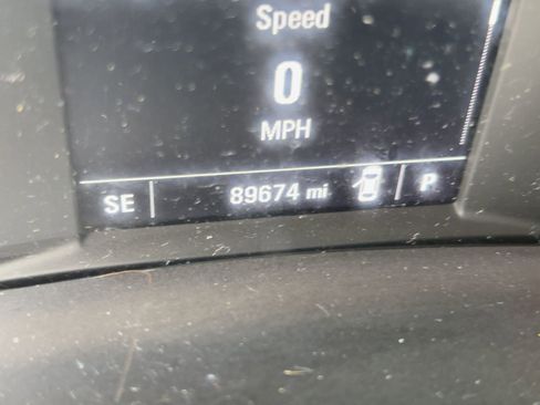 Used 2018 GMC Terrain SLE image 17